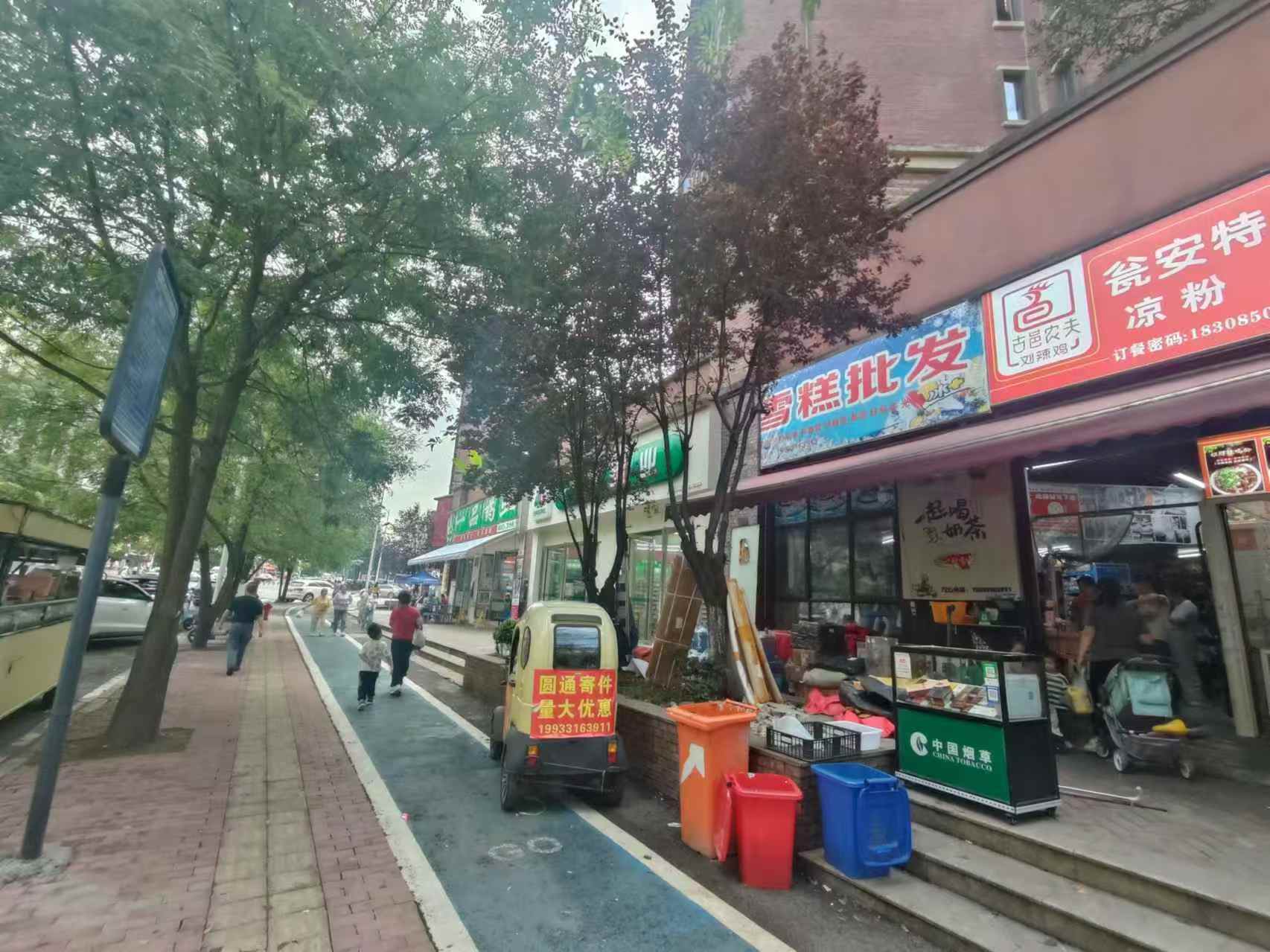 白云俊发城十字路口快递店转让